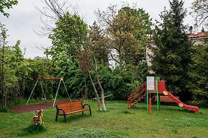 Garden Apartments - LoftAffair