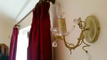 Milton's Country Lodge