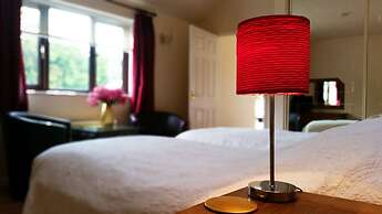 Milton's Country Lodge