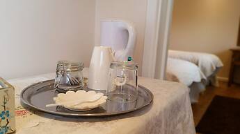 Milton's Country Lodge