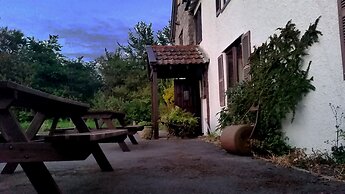 Milton's Country Lodge