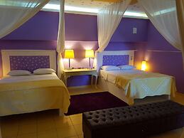 The golden brown luxury guesthouse