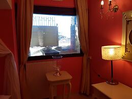 The golden brown luxury guesthouse