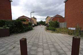 Beautiful 4 beds Hillview House