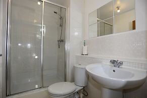 2 bed Riverview Bridge House Apartment