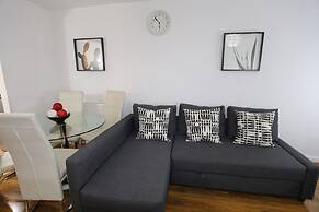 2 bed Riverview Bridge House Apartment