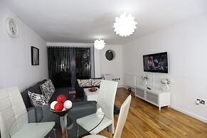 2 bed Riverview Bridge House Apartment