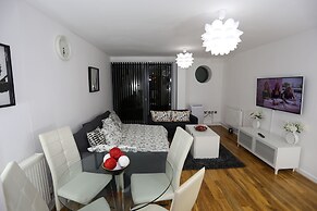 2 bed Riverview Bridge House Apartment