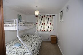 2 bed Riverview Bridge House Apartment