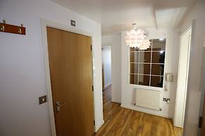 2 Beds Riverview HillHouse Apartment