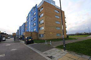 2 Beds Riverview HillHouse Apartment