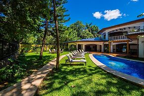 Blue Jewel Oceanfront Private Villa