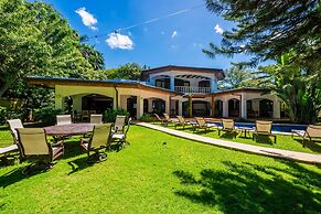 Blue Jewel Oceanfront Private Villa