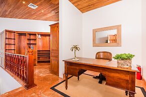 Blue Jewel Oceanfront Private Villa