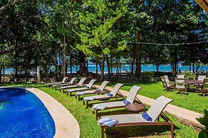 Blue Jewel Oceanfront Private Villa