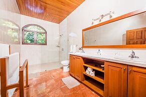 Blue Jewel Oceanfront Private Villa