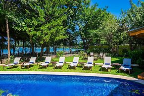 Blue Jewel Oceanfront Private Villa