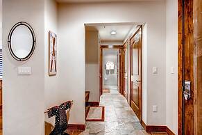 1 Bedroom Ski in, Ski Out Mountain Vacation Rental Just Steps from the