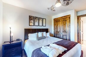 1 Bedroom Ski in, Ski Out Mountain Vacation Rental Just Steps from the