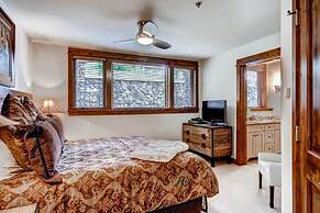 Luxury 3 Bedroom Ski in, Ski Out Mountain Vacation Rental Just Steps f