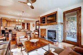 Luxury 3 Bedroom Ski in, Ski Out Mountain Vacation Rental Just Steps f