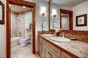 Luxury 3 Bedroom Ski in, Ski Out Mountain Vacation Rental Just Steps f
