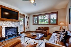 Luxury 3 Bedroom Ski in, Ski Out Mountain Vacation Rental Just Steps f