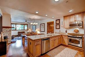 Luxury 3 Bedroom Ski in, Ski Out Mountain Vacation Rental Just Steps f