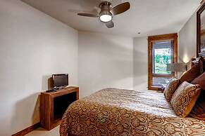 Luxury 3 Bedroom Ski in, Ski Out Mountain Vacation Rental Just Steps f