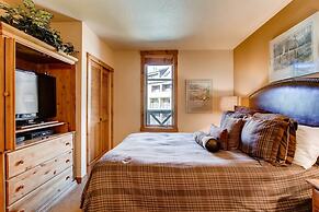 Premier 2 Bedroom Mountain View Condo Located in Historic Downtown Bre