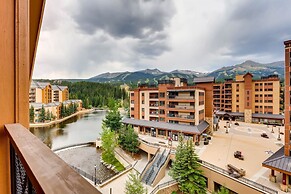 Premier 2 Bedroom Mountain View Condo Located in Historic Downtown Bre