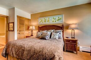 Premier 2 Bedroom Mountain View Condo Located in Historic Downtown Bre