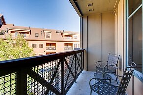 Premier 2 Bedroom Mountain View Condo Located in Historic Downtown Bre