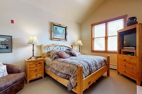 3 Bedroom Colorado Mountain Vacation Rental in River Run Village With 