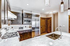 One Bedroom Luxury Condo on Main Street in Downtown Breckenridge