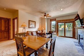 1 Bedroom Mountain View Condo Located in Historic Downtown Breckenridg