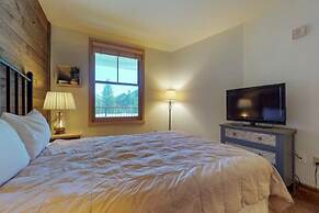 1 Bedroom Mountain Chic Condo in River Run Village Just a Short Walk t