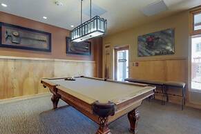1 Bedroom Mountain Chic Condo in River Run Village Just a Short Walk t