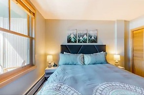 1 Bedroom Mountain Chic Condo in River Run Village Just a Short Walk t