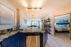 1 Bedroom Mountain Chic Condo in River Run Village Just a Short Walk t