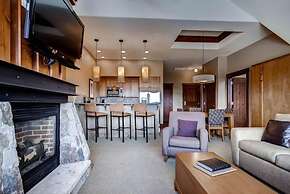Luxury 2 Bedroom Ski in, Ski out One Ski Hill Residence Located at the
