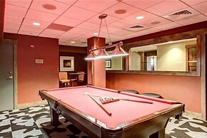 Luxury 2 Bedroom Ski in, Ski out One Ski Hill Residence Located at the