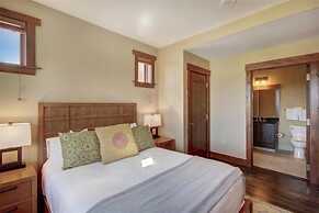 Luxury 3 Bedroom Ski in, Ski out  One Ski Hill Residence Located at th