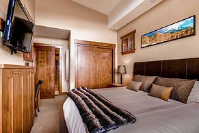 Luxury 3 Bedroom Ski in, Ski out  One Ski Hill Residence Located at th