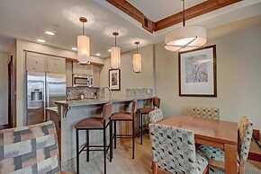 Luxury 1 Bedroom Ski in, Ski out One Ski Hill Residence Located at the