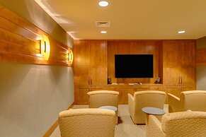 Luxury 1 Bedroom Ski in, Ski out One Ski Hill Residence Located at the