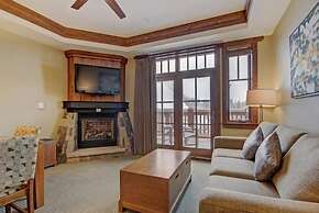 Luxury 1 Bedroom Ski in, Ski out One Ski Hill Residence Located at the