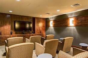 Luxury 1 Bedroom Ski in, Ski out One Ski Hill Residence Located at the