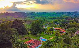 Hotel Campestre Pueblo Bello