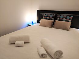 Sleep & Go Faro Airport Guest House